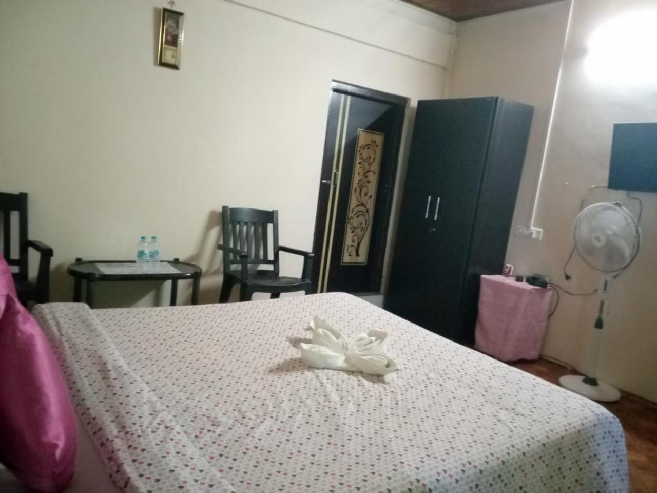 Abode Me Me Ai Haven 호텔 체라푼지 외부 사진